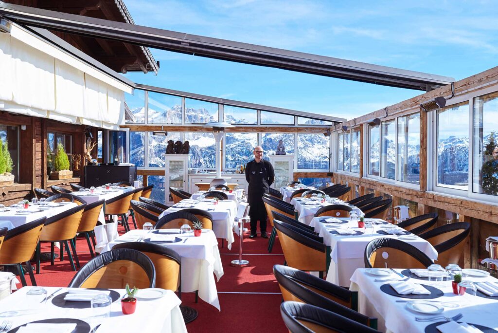 Terrazza-moritzino-dolomiti-ristorante2 Food experience svg+xml;charset=utf