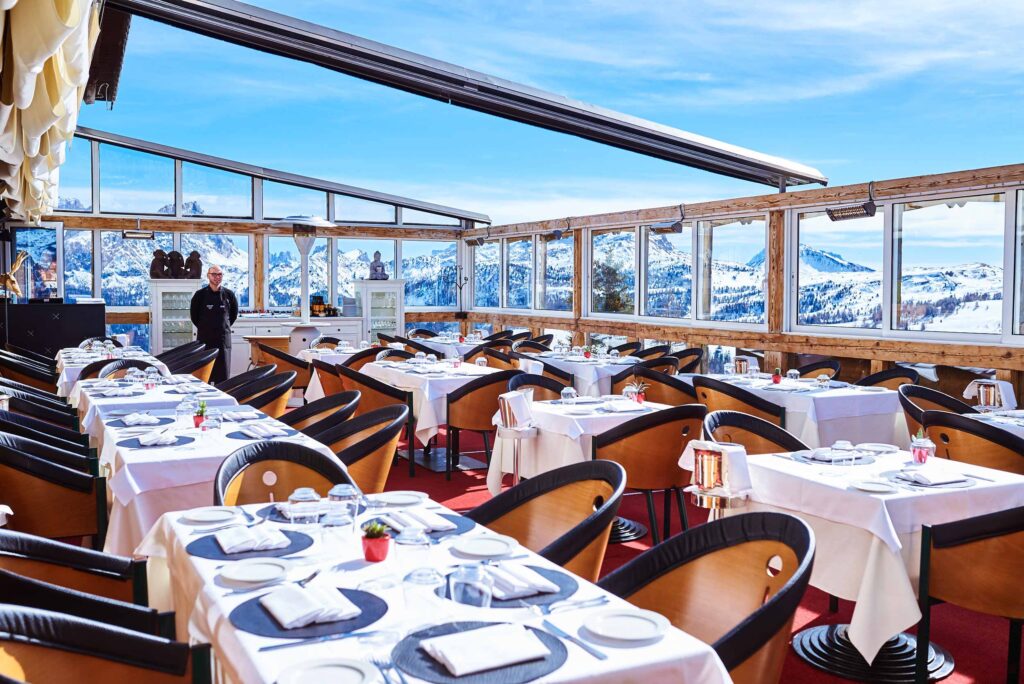 Terrazza-moritzino-dolomiti-ristorante3 Food experience svg+xml;charset=utf